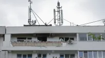 Uszkodzenia po uderzeniu rosyjskiego drona Fot. PAP/EPA/ROBERT GHEMENT