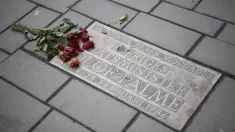 Tablica upamiętniająca Olofa Palmego Fot. PAP/EPA/VIKTORIA BANK