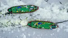 Lodołamacze liniowe Fot. PAP/Marcin Gadomski