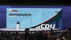 Kanclerz Niemiec Friedrich Merz przemawia podczas 38. Federalnego Zjazdu Unii Demokratycznej (CDU) w Stuttgarcie. Fot. PAP/EPA/RONALD WITTEK