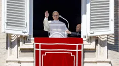 Papież Leon XIV. Fot. PAP/EPA/FABIO FRUSTACI