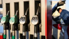 Stacja benzynowa (zdjęcie ilustracyjne). Fot. PAP/Leszek Szymański