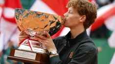 Włoch Jannik Sinner. Fot. EPA/SEBASTIEN NOGIER