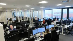 Praca w biurze Fot. PAP/Jakub Kaczmarczyk