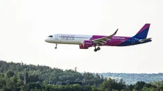 Samoloty przewoźnika Wizz Air. Fot. PAP/Art Service