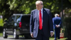 Donald Trump Fot. PAP/EPA/JIM LO SCALZO / POOL