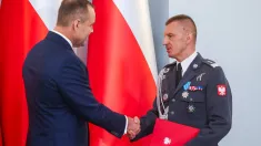 Nominacja gen. Nowaka na nowe stanowisko została podpisana przez prezydenta w poniedziałek, we wtorek generał odebrał akt mianowania podczas uroczystości w Pałacu Prezydenckim. Fot. Przemysław Keler/KPRP