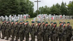 Uroczyste obchody Dnia Pamięci Ofiar Obławy Augustowskiej przy Wzgórzu Krzyży w Gibach. Fot. PAP/	Artur Reszko
