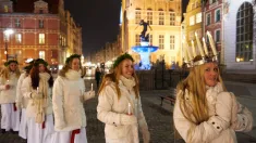 Orszak Św. Łucji. Fot. PAP/Adam Warżawa