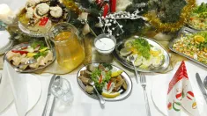 Tradycyjne potrawy wigilijne z Podlasia. Fot. PAP/Artur Reszko