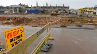 Starachowice, 09.12.2016. Budowa Centrum Podwoziowego w fabryce MAN Bus w Starachowicach, 9 bm. (pp/nlat)  Fot. PAP/Piotr Polak