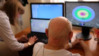 Pracownia rehabilitacji metodą biofeedback, czyli świadomego sterowania czynnością bioelektryczną mózgu Fot. PAP/Tomasz Waszczuk