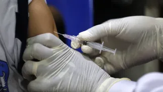 Szczepienie przeciw HPV. Zdjęcie ilustracyjne. Fot. PAP/EPA/HOTLI SIMANJUNTAK