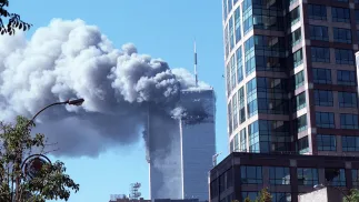 Atak terrorystyczny na World Trade Center w USA 11.09.2001 roku. Fot. PAP/Newscom/	Richard B. Levine