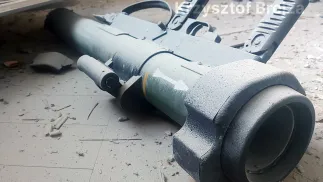 Granatnik, który wybuchł w KGP Fot. X/Krzysztof Brejza