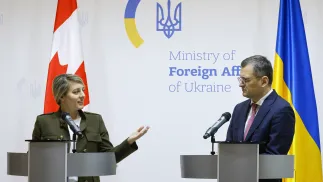 Melanie Joly i Dmytro Kułeba Fot. PAP/EPA/SERGEY DOLZHENKO