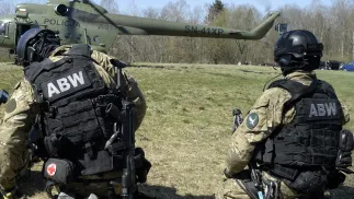 Funkcjonariusze ABW Fot. PAP/Darek Delmanowicz 