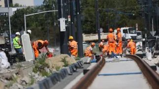 Budowa linii tramwajowej do Wilanowa w Warszawie, fot. PAP/Leszek Szymański
