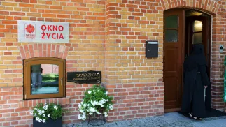 Okno życia/ zdjecie ilustracyjne Fot. PAP/Tomasz Waszczuk 