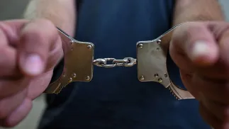 Kajdanki. Zdjęcie ilustracyjne. Fot. PAP/Darek Delmanowicz