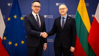 Minister infrastruktury Dariusz Klimczak spotkał się ministrem transportu i komunikacji Litwy Eugenijusem Sabutisem. Fot. X/Ministerstwo Infrastruktury