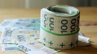 Zwitek banknotów Fot. PAP/Tomasz Waszczuk