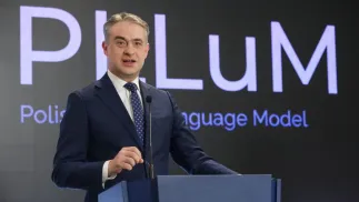 Wicepremier i minister cyfryzacji Krzysztof Gawkowski. Fot. PAP/Tomasz Gzell