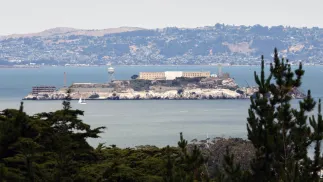 Wyspa Alcatraz w pobliżu San Francisco, fot. PAP/EPA/JOHN G. MABANGLO