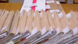 Akta sprawy, zdjęcie ilustracyjne. Fot. PAP/Mateusz Marek