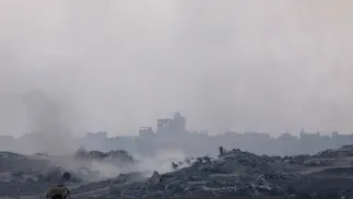 Zniszczone miasto Gaza Fot. PAP/EPA/ATEF SAFADI