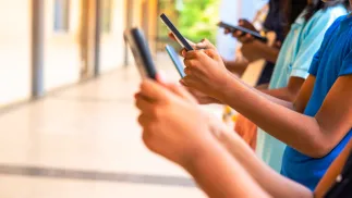 Smartfony. Zdjęcie ilustracyjne. Fot. WESTOCK/Adobe Stock