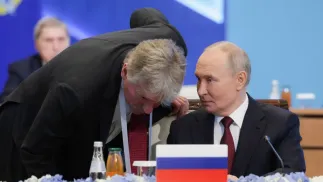 Dmitrij Pieskow i Władimir Putin, fot. PAP/EPA/SPUTNIK POOL/GAVRIIL GRIGOROV / SPUTNIK / KREMLIN POOL