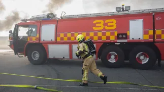 Strażacy otrzymali zgłoszenie o wybuchu pieca przed godz. 10.00. Fot. PAP/	PAP/Krzysztof Ćwik (zdjęcie ilustracyjne)