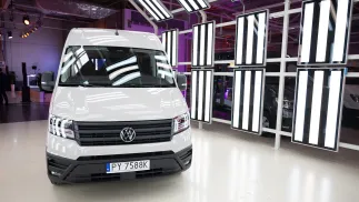 Września. Zwiedzanie jednego z najnowocześniejszych zakładów produkcyjnych koncernu Volkswagen. Fot. PAP/Jakub Kaczmarczyk