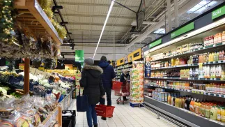 Ceny żywności i napojów bezalkoholowych w listopadzie nadal hamowały. Fot. Adobe Stock/BartekMagierowski