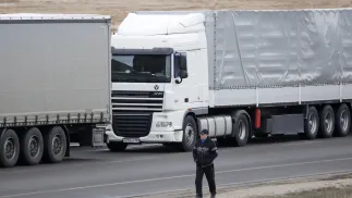 Ciężarówki na Białorusi. Zdjęcie ilustracyjne. Fot. PAP/EPA/TATYANA ZENKOVICH
