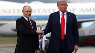 Władimir Putin (L) i Donald Trump (P). Fot. EPA/GAVRIIL GRIGOROV/SPUTNIK/KREMLIN POOL / POOL
