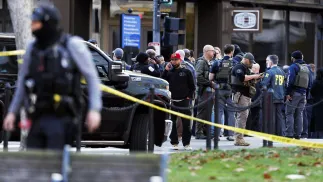 Służby na miejscu postrzelenia żołnierzy, fot. PAP/EPA/WILL OLIVER