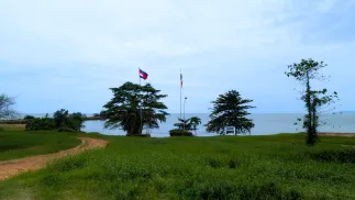 Przejście graniczne między Tajlandią a Kambodżą w Ban Hat Lek. Fot. Adobe Stock/gdefilip