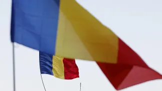 Flaga Rumunii, zdjęcie ilustracyjne, fot. PAP/EPA/ROBERT GHEMENT