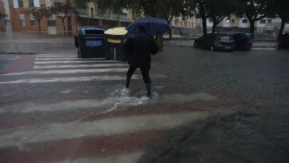 Nawałnica w mieście Alcudia w Walencji Fot. PAP/EPA/KAI FORSTERLING