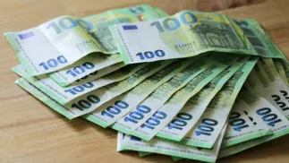 Euro, zdjęcie ilustracyjne. Fot. PAP/Tomasz Waszczuk