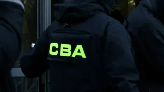Funkcjonariusz CBA Fot. PAP/Jarek Praszkiewicz