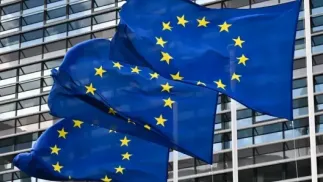 Źródło: KE pozytywnie zaopiniowała polski wniosek o zwolnienie z mechanizmu solidarnościowego. Fot. PAP/Radek Pietruszka (zdjęcie ilustracyjne)