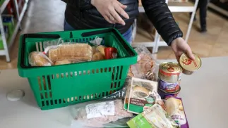 Shopping. Photo. PAP/Adam Kumorowicz