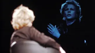 Krystyna Janda podczas pokazu dla mediów sztuki "Biała Bluzka" w reżyserii Magdy Umer w "Och-Teatrze" w 2010 roku Fot. PAP/Tomasz Gzell