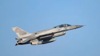 Польский  истребитель F-16 . Fot. PAP/Jakub Kaczmarczyk (фотоиллюстрация)