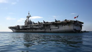 Francuski lotniskowiec Charles de Gaulle Fot. PAP/EPA/ORESTIS PANAGIOTOU