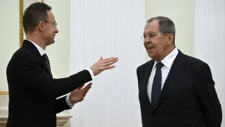 Ptere Szijjarto i Siergiej Ławrow Fot. PAP/EPA/ALEXANDER NEMENOV