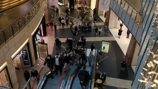 Galeria handlowa Złote Tarasy w Warszawie. Fot. PAP/Paweł Supernak